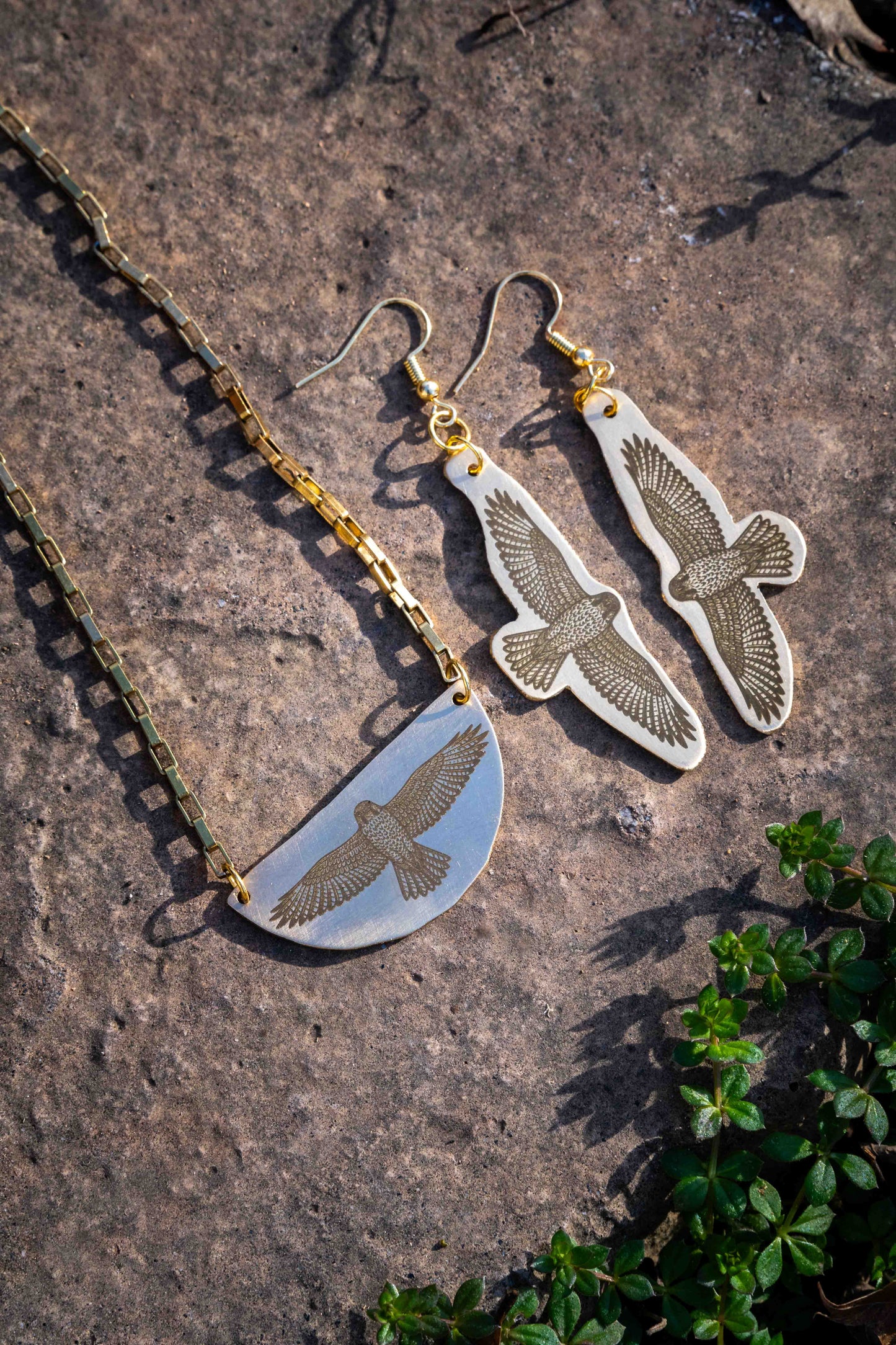 Red Tail Hawk Engraved Brass Set